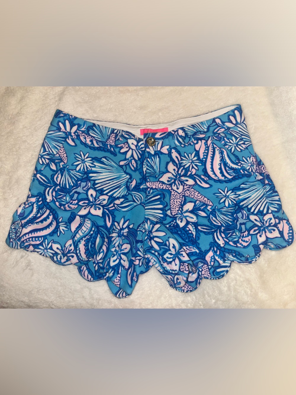 Lily Pulitzer NWOT scallop shorts Size 8